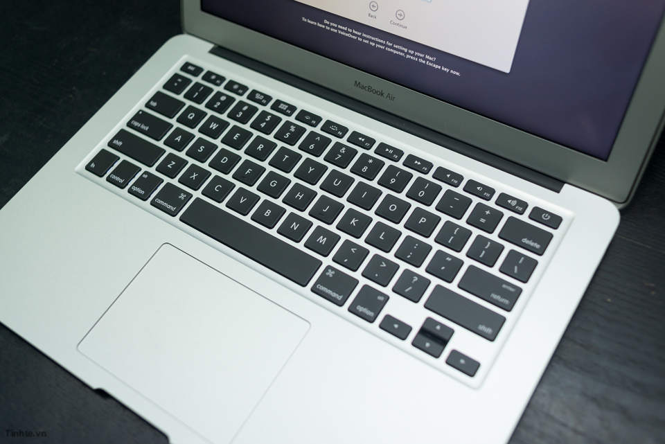 2481199_tinhte.vn-macbook-air-2014-19.jpg