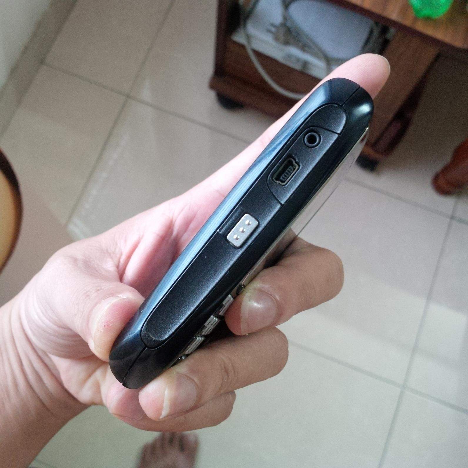 8700 SIDE.JPG