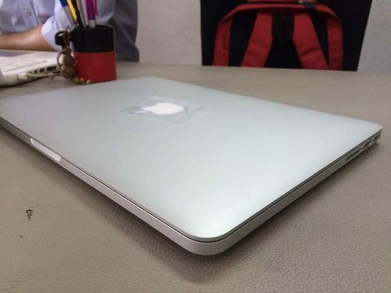 Macbook Retina 13-2015 MF840.JPG