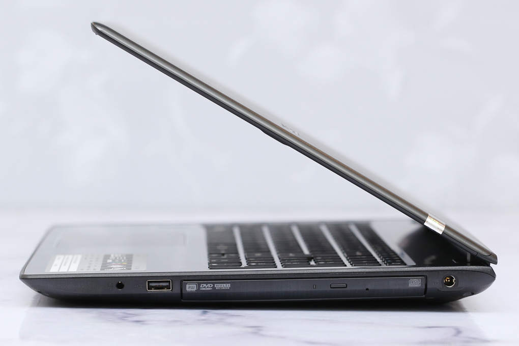 acer-aspire-e5-575-320a-i3-6100u-4gb-500gb-win10-den-1-org-8.jpg