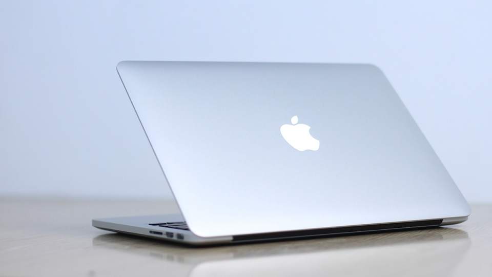 macbook-pro-mc975_2793491362949836801.jpg