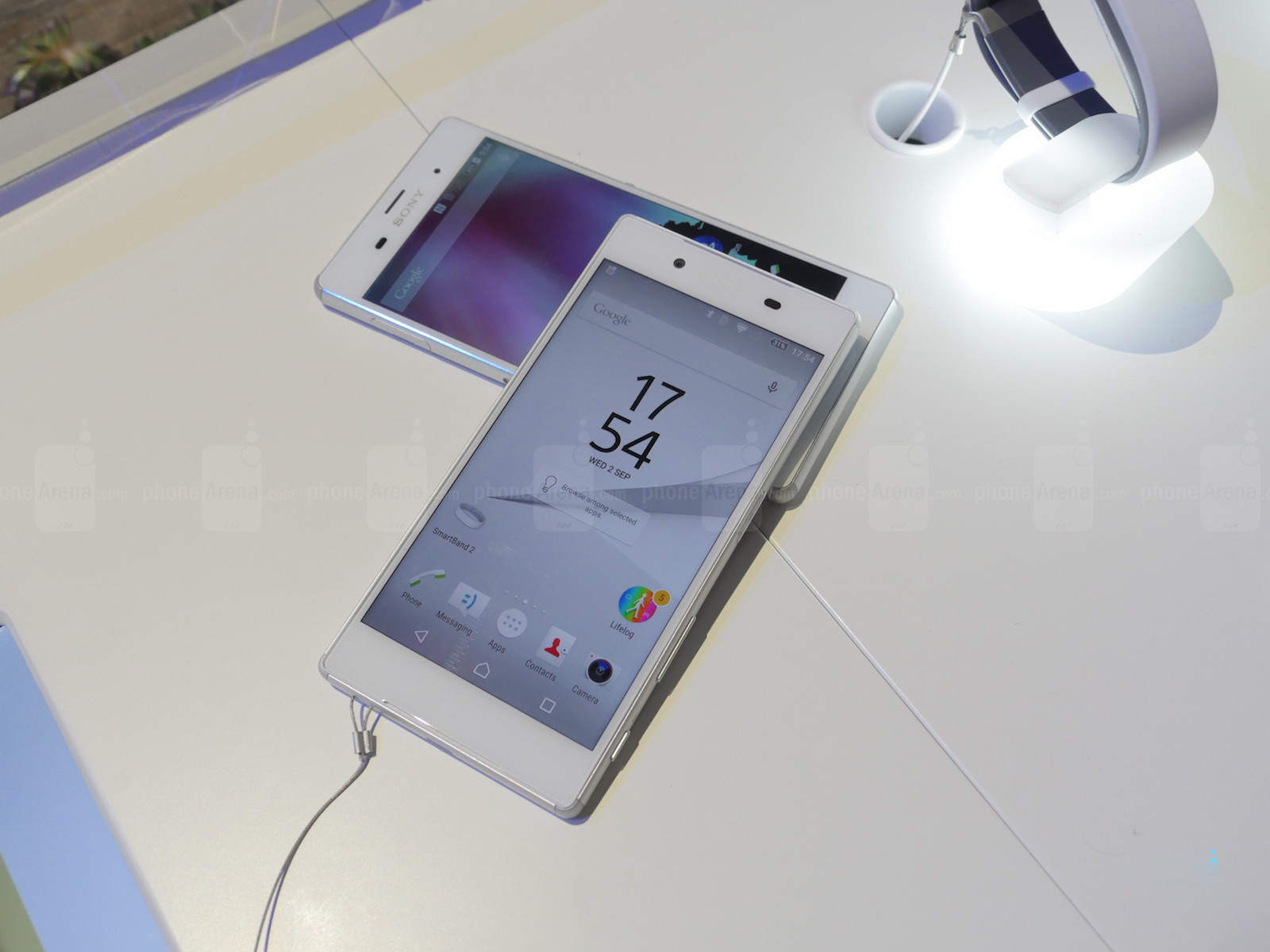 nen-mua-sony-xperia-z5-cu-hay-sony-xperia-z3-0.jpg