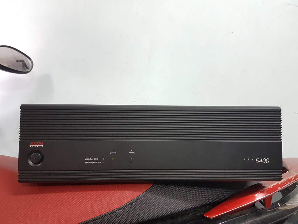 adcom-gfa-5400-front.jpg