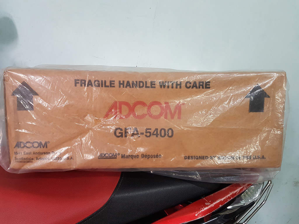 adcom-gfa-5400-originalbox.jpg