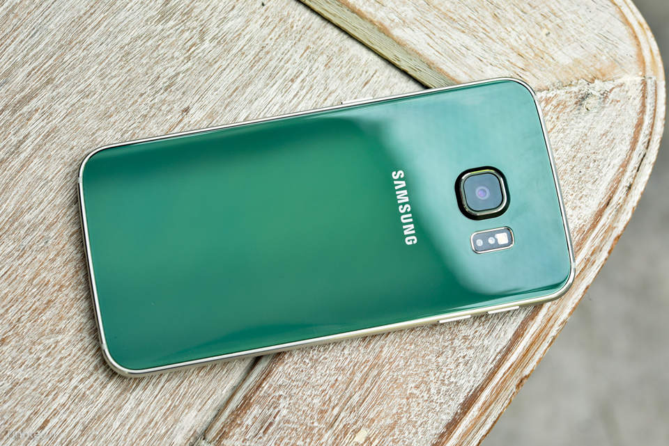 3073257_Tinhte-Samsung-S6-Edge-Emerald-18.jpg