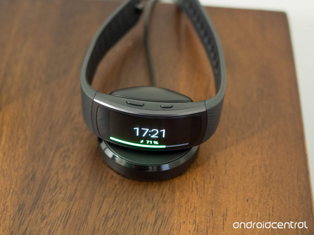 samsung-gear-fit-2-on-charger.jpg