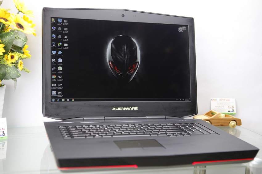 ALIENWARE 18 (15-08)2.JPG