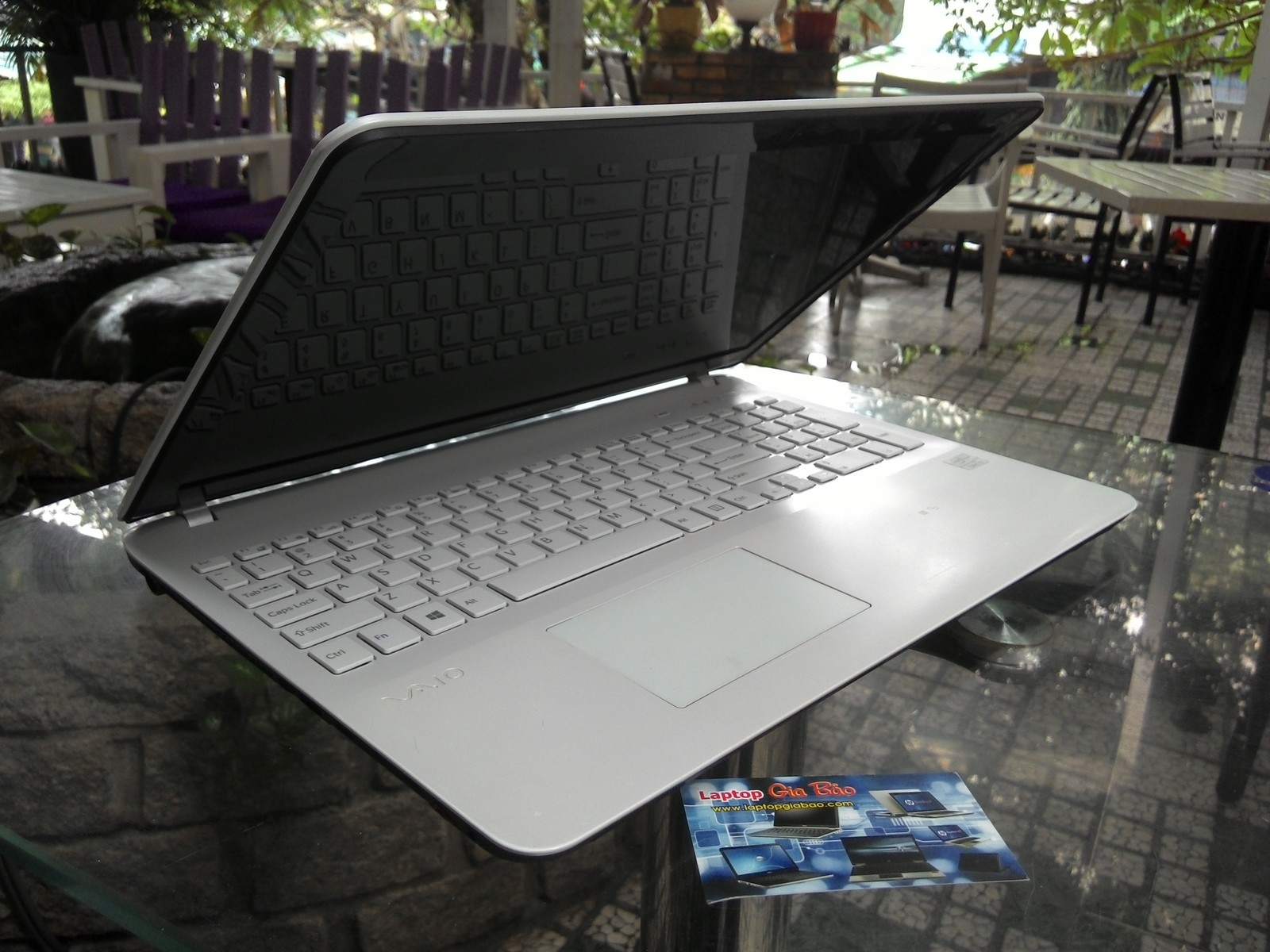 Sony Vaio SVF15 Resize (4).jpg