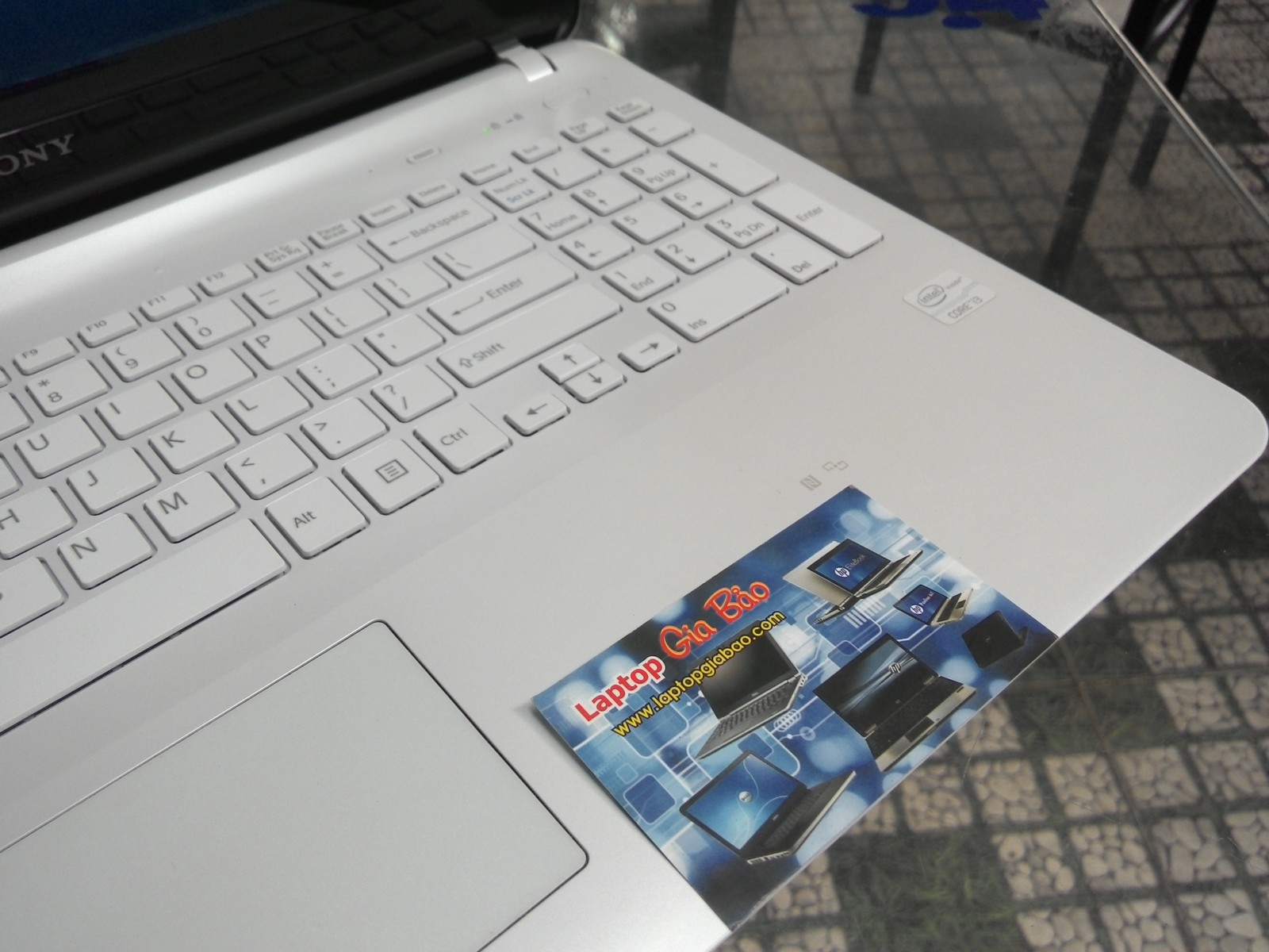Sony Vaio SVF15 Resize (6).jpg