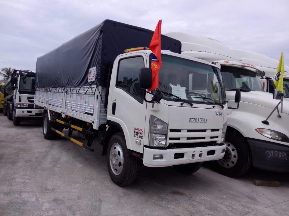 Isuzu-8t2-thùng-bạt.jpg