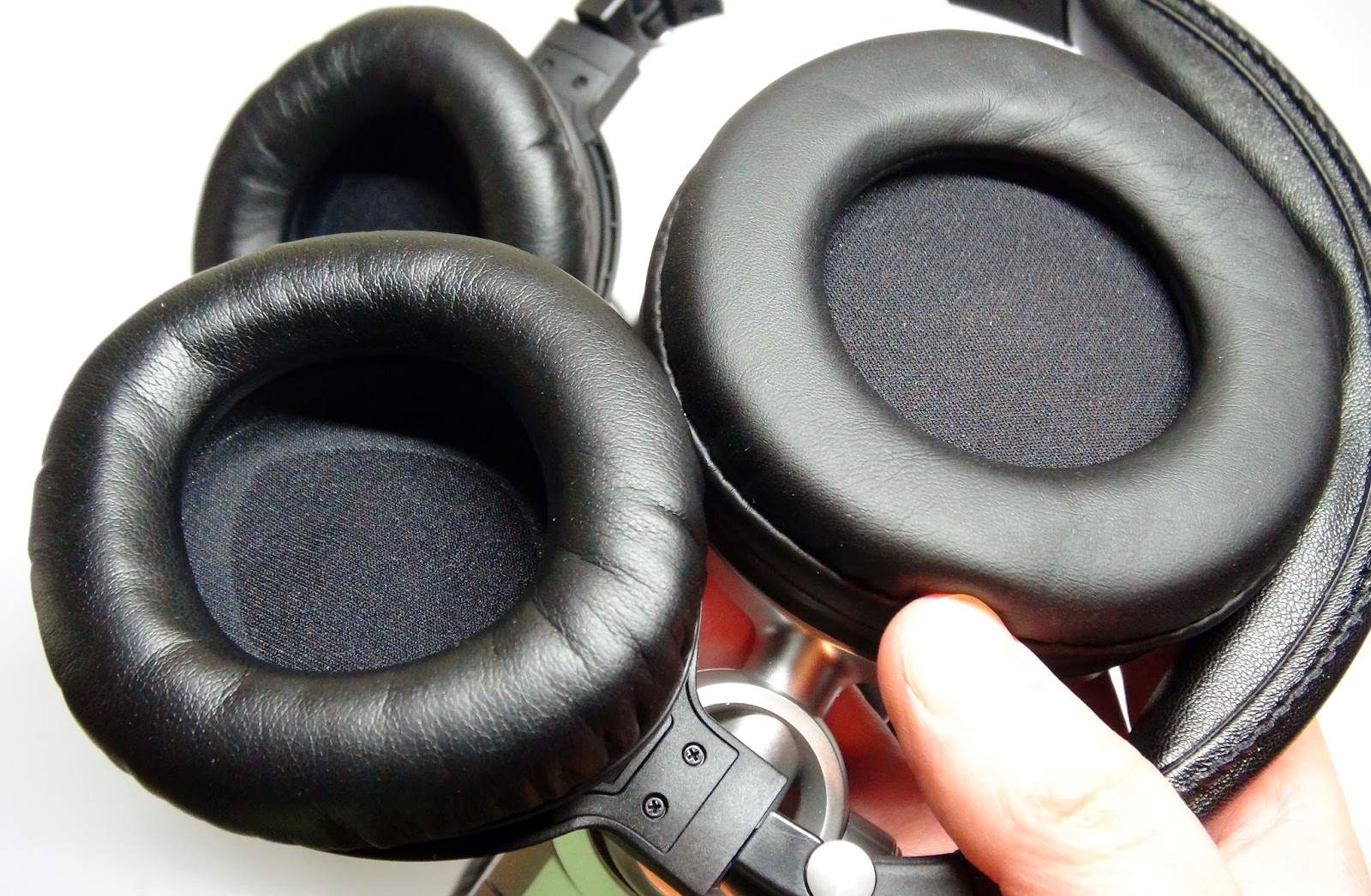 JBA - Sennheiser HD 360 Pro Professional - (16) - Technics RP-DH1200.JPG