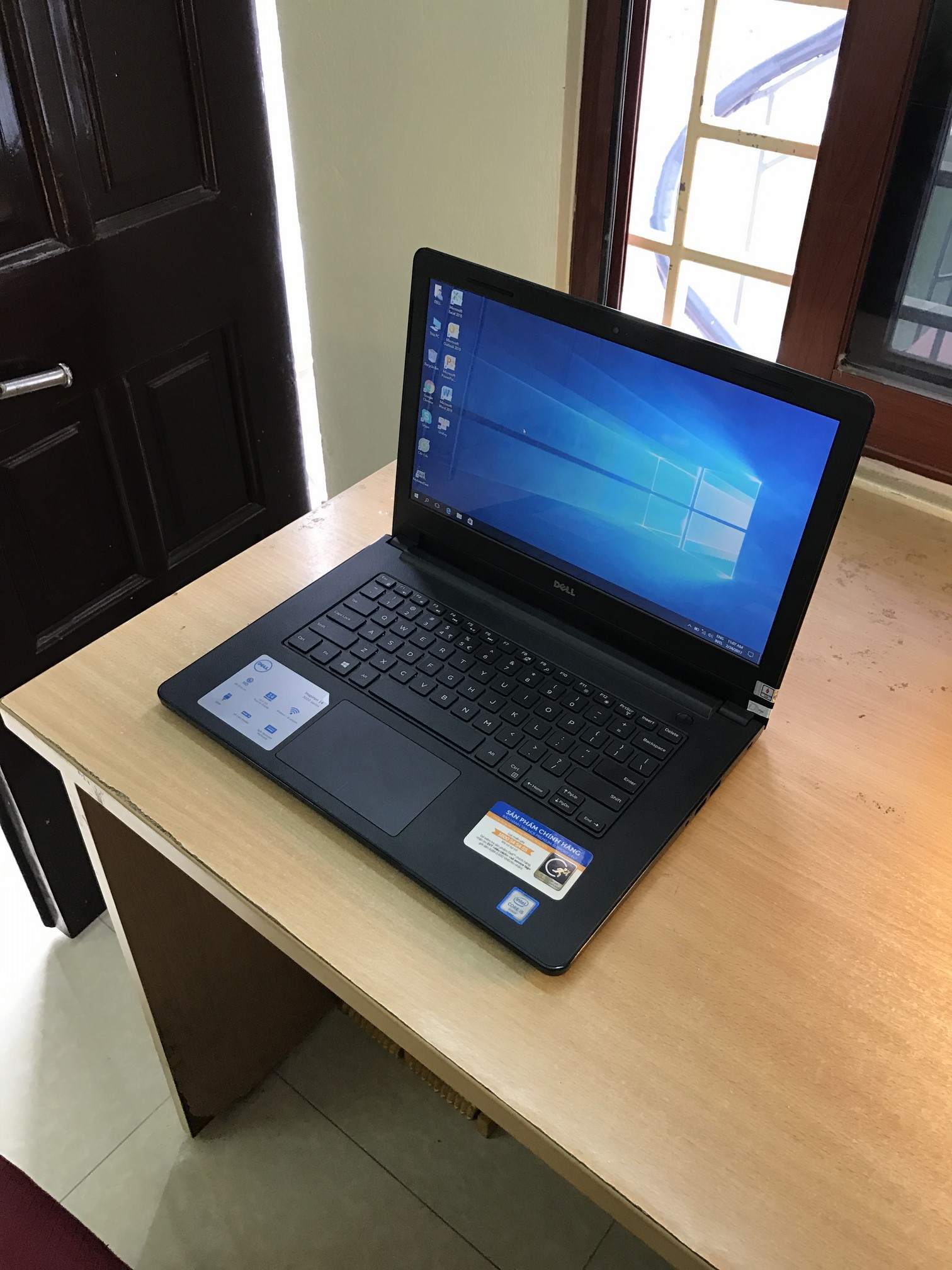 Dell 3 (Copy).JPG