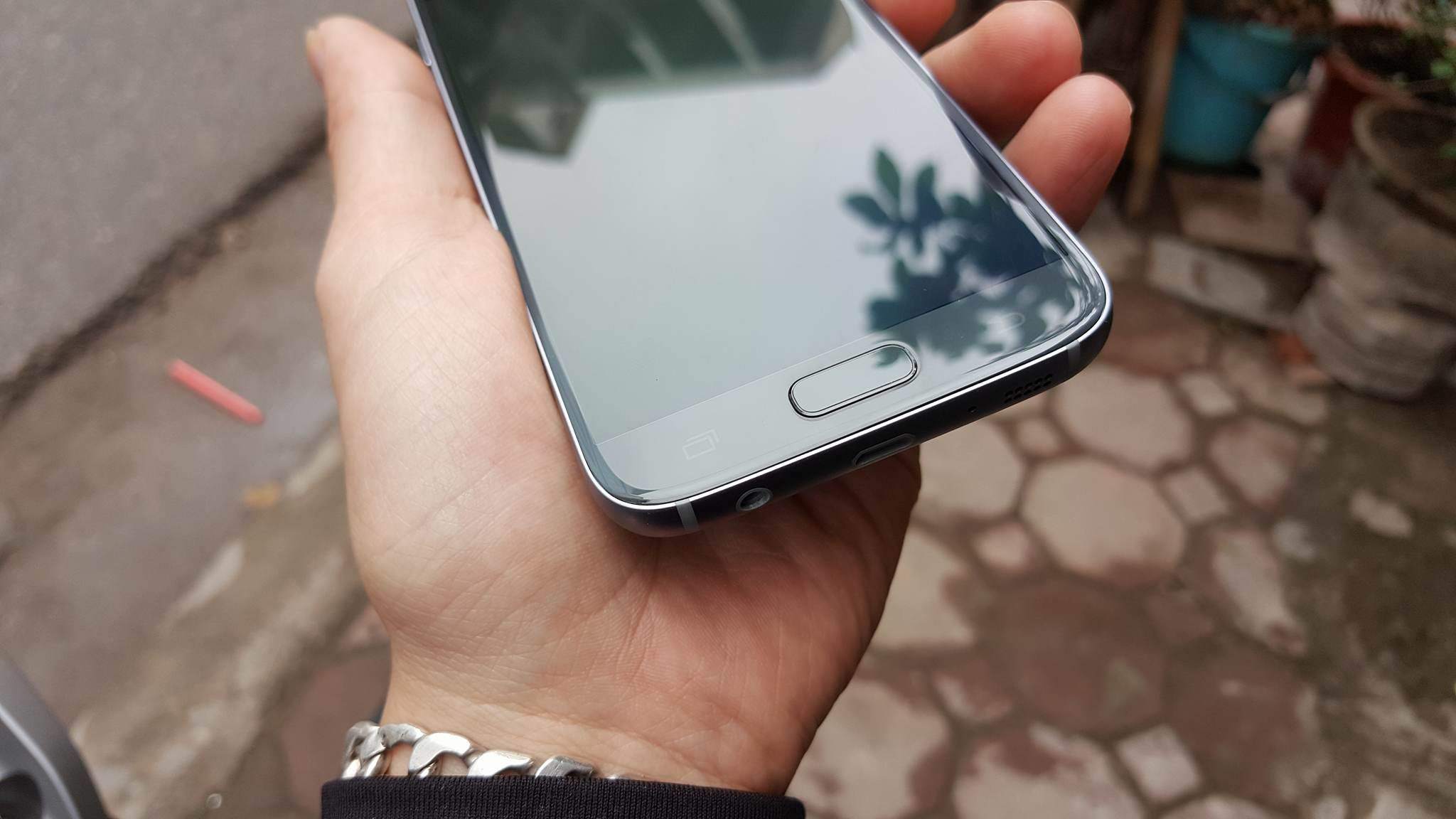 galaxy s7 quoc te (4).jpg