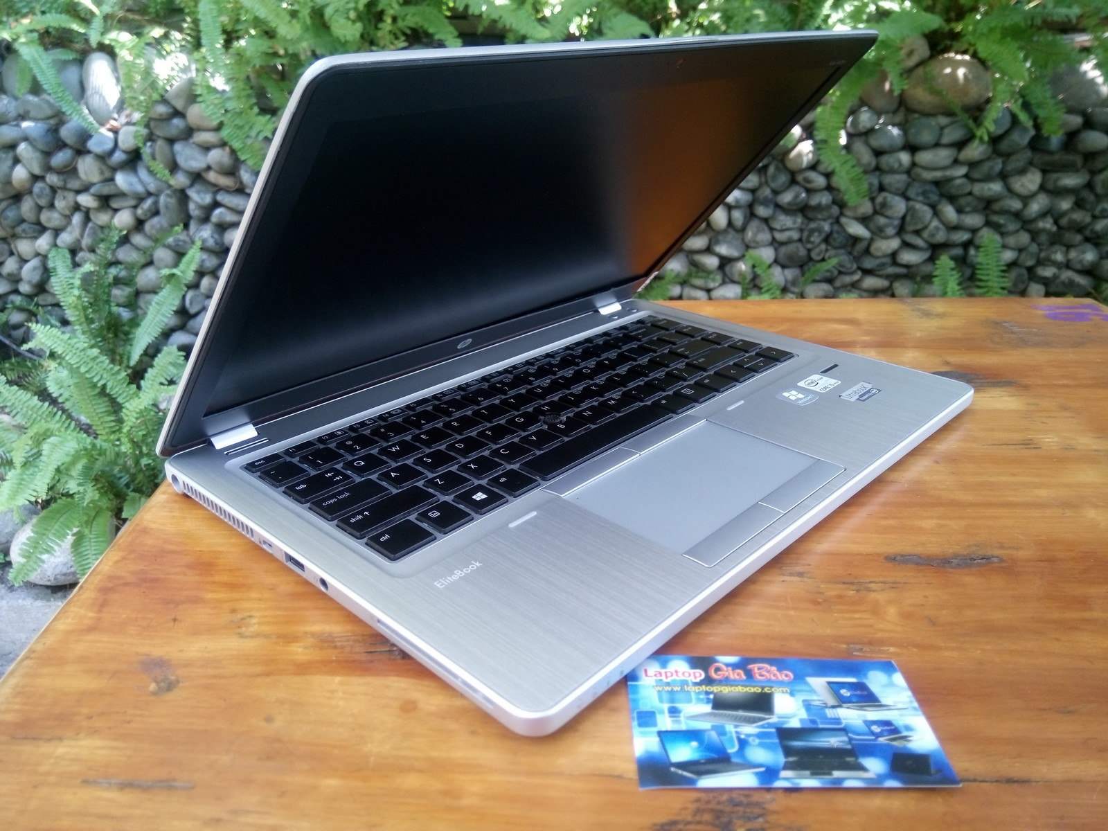 HP Folio 9470M Resize (4).jpg