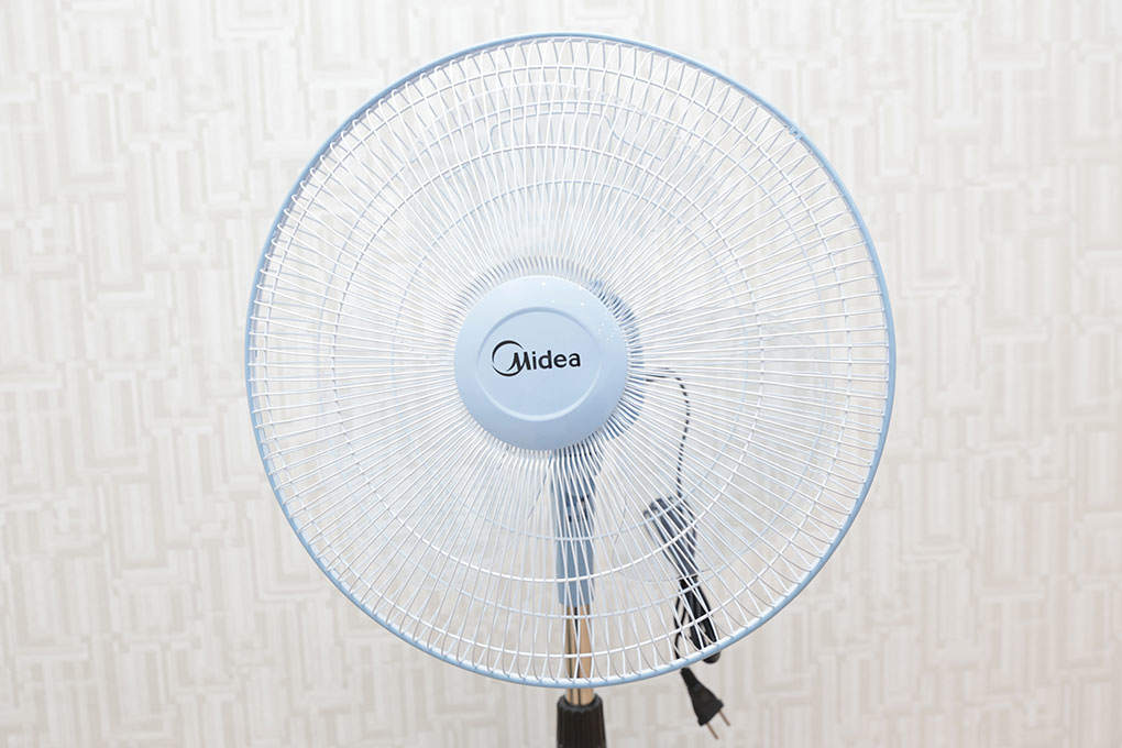 quat-midea-fs40-15vd-1-org-2.jpg