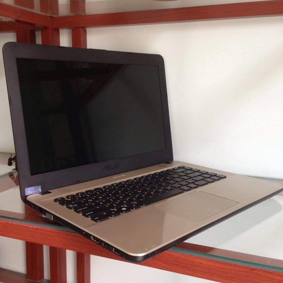 asus1.jpg