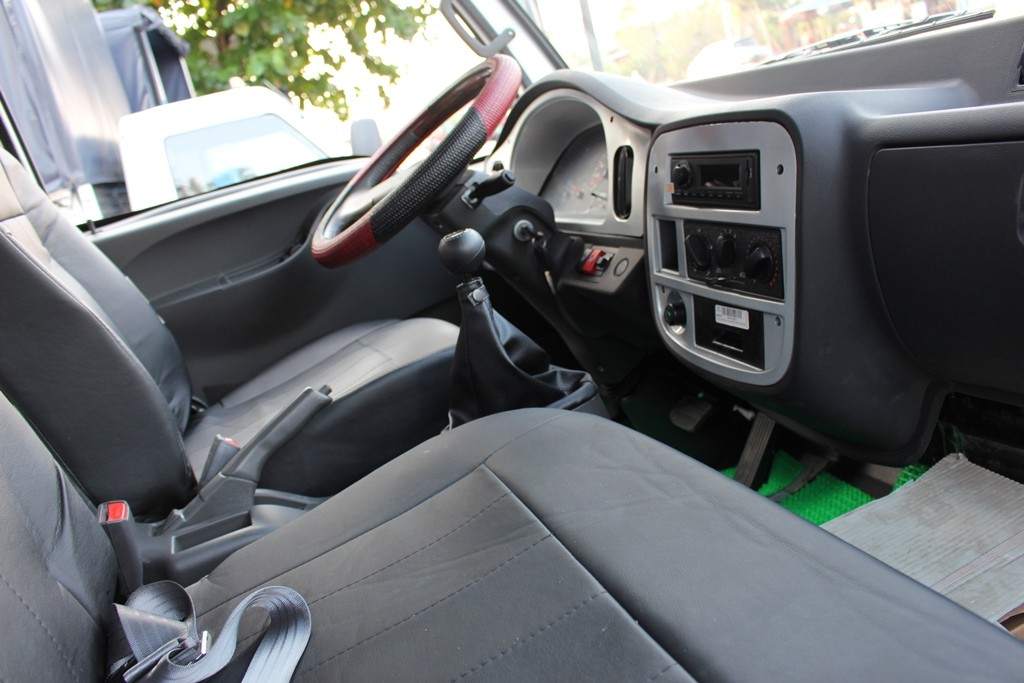 ban-xe-tai-veam-vt490-49-tan-dong-co-hyundai-moi-100-gia-hot-4.jpg