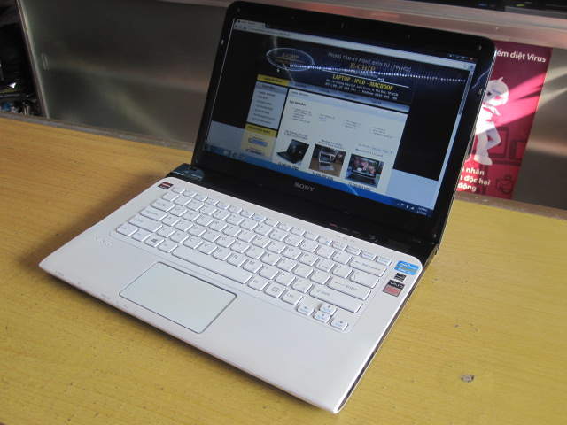 SONY-VAIO-SVE14136CVW-Core-i5-3230M.jpg