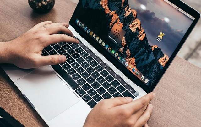 danh-gia-macbook-pro-2016-mnqf2-mnqg2-cau-hinh-bachkhoashopcom.jpg