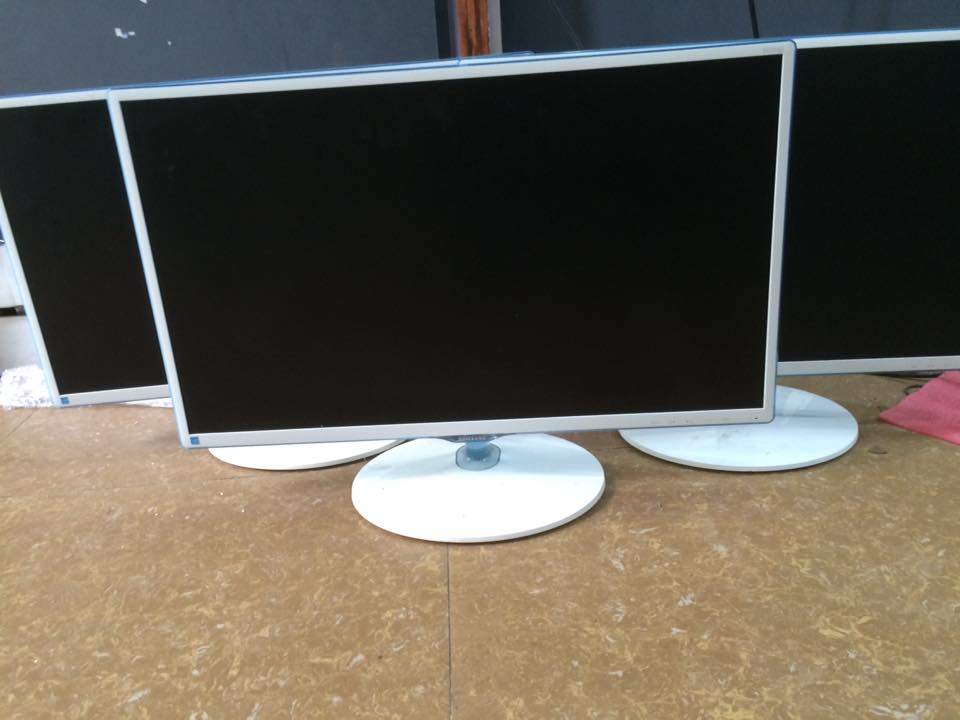 MÀN HÌNH SAMSUNG 27INCH CÓ HDMI (S27D360) 2.800.000đ Nhật tảo