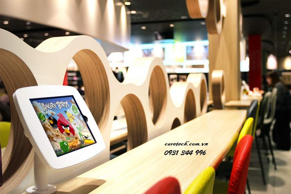 mcdonald_s_france_velizy_3-1024x683.jpg
