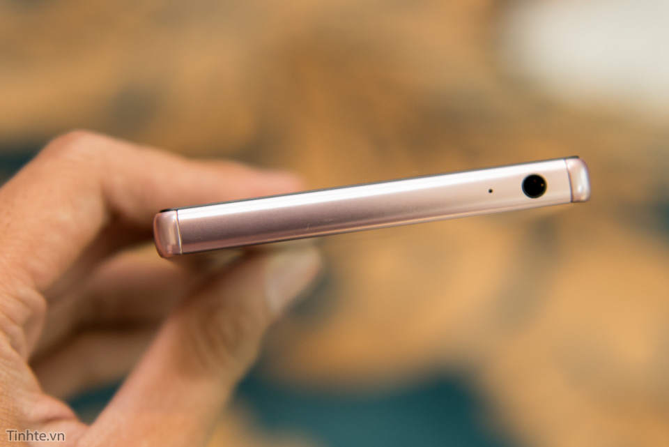 3667720_Sony_Xperia_Z5Premium_rose_hong_tinhte_7.jpg
