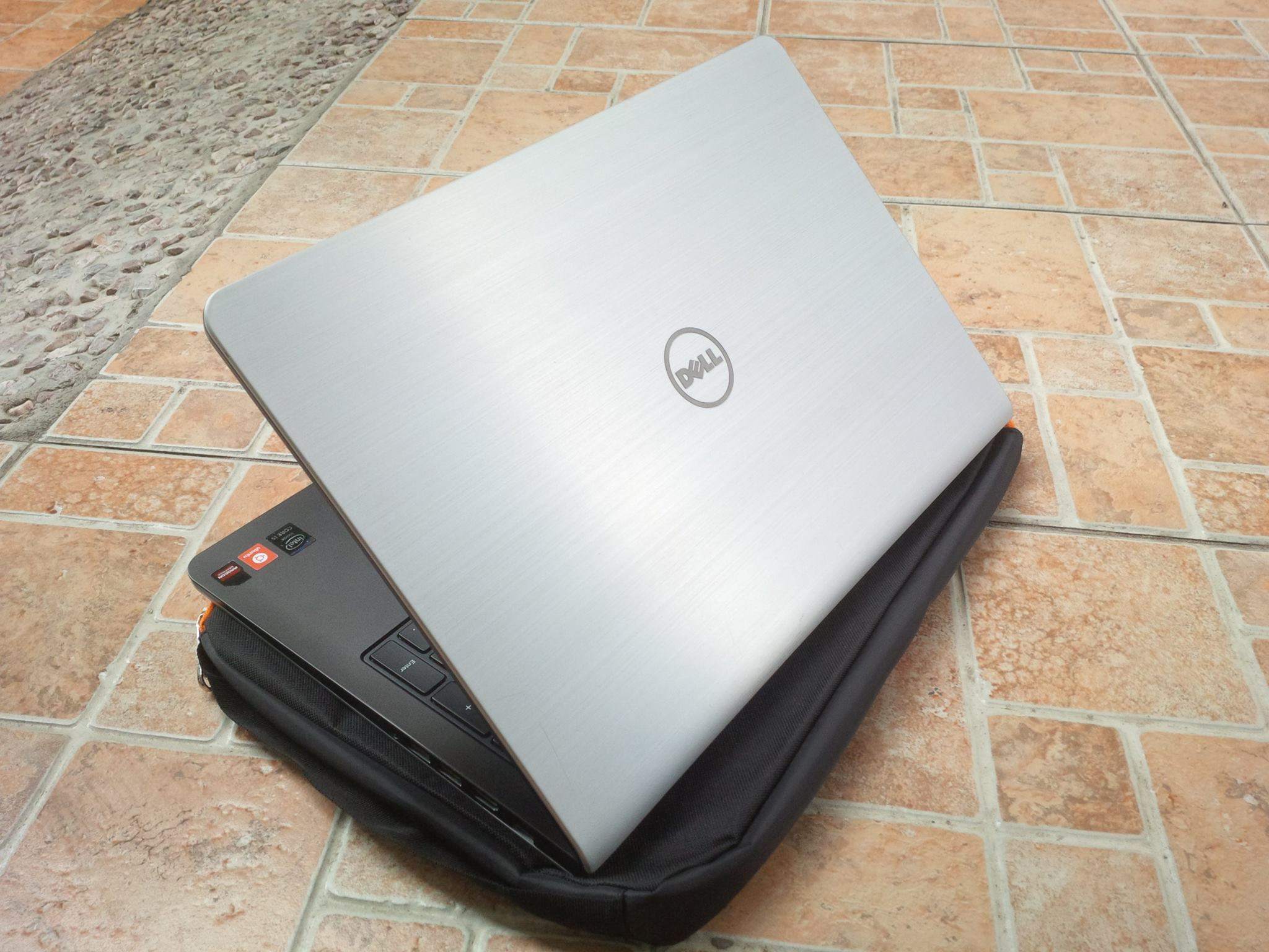 DELL-5548-INSPIRON-VGA-AMD-0919592328_06.jpg