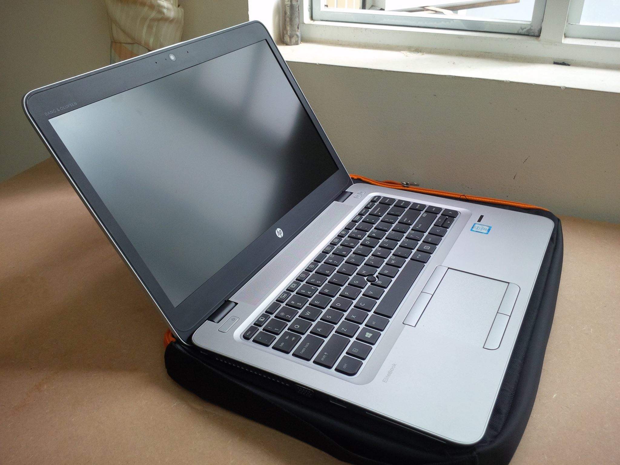 HP-840-G3-ELITEBOOK-HCM-0919592328_01.jpg
