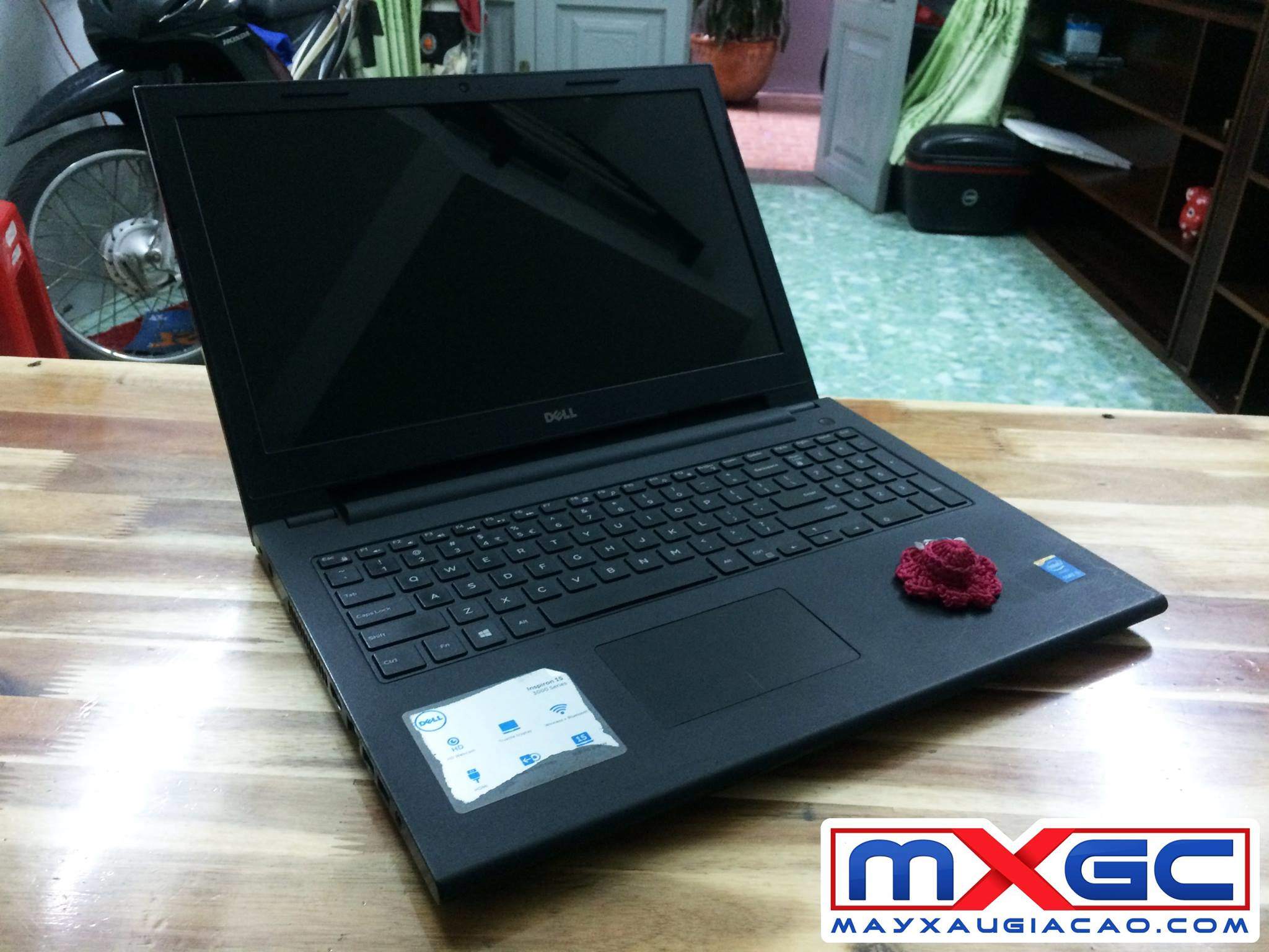 dell-3543-i5-vga-NVIDIA-2gb-may-xau-gia-cao-4.jpg