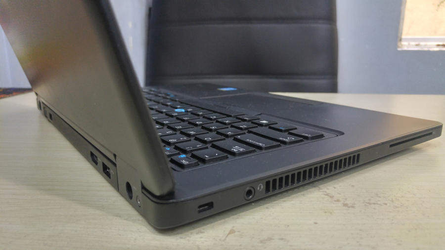 e5450-laptoptoanthanh-05.jpg