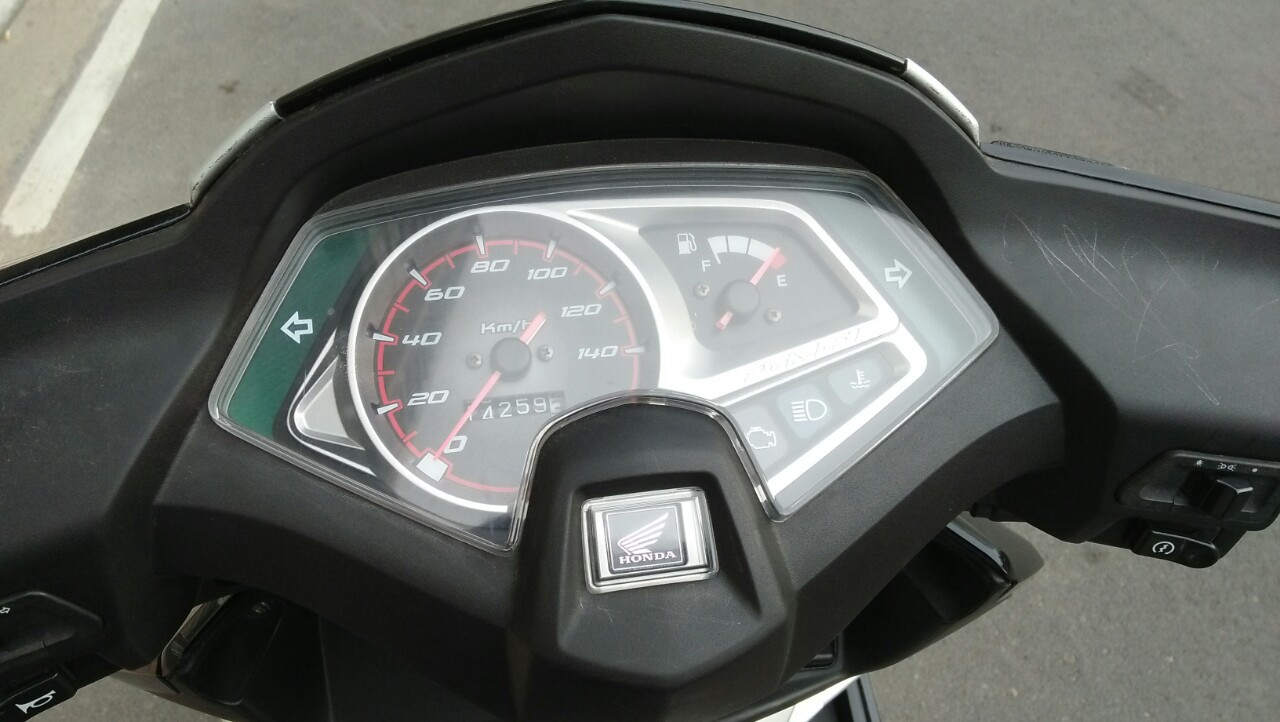 z712525543915_bdf0400d425036e7083d609d99cebf69.jpg