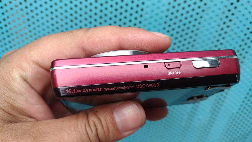 sony w690 2.jpg