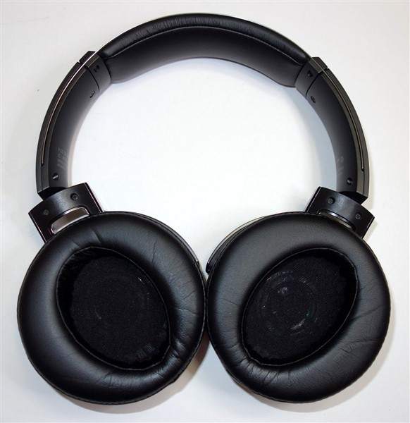 XB950BT 4.jpg