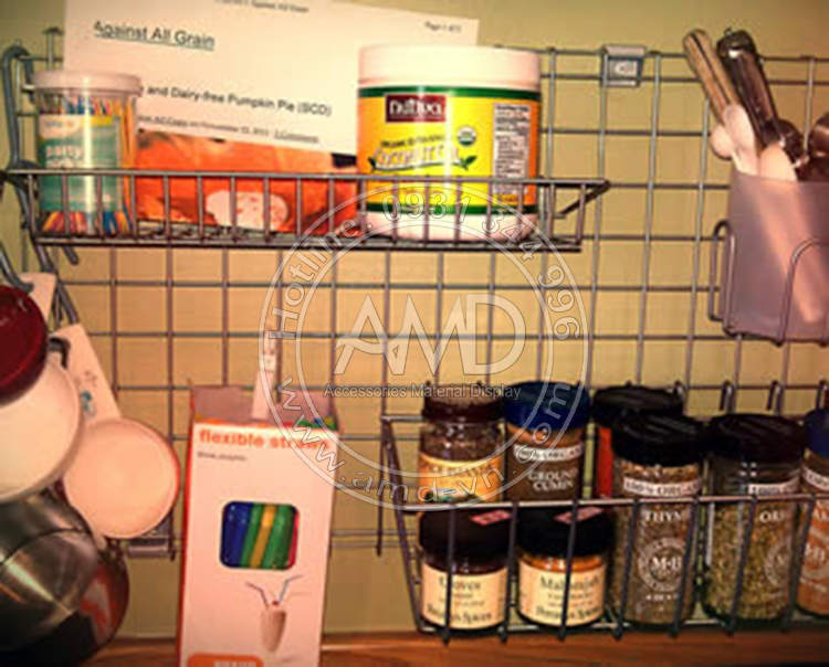 kitchen-grid-panels-contain-spices.jpg