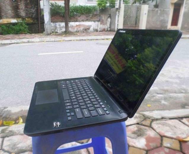 sony-vaio-svf142A29W-3-Copy.jpg