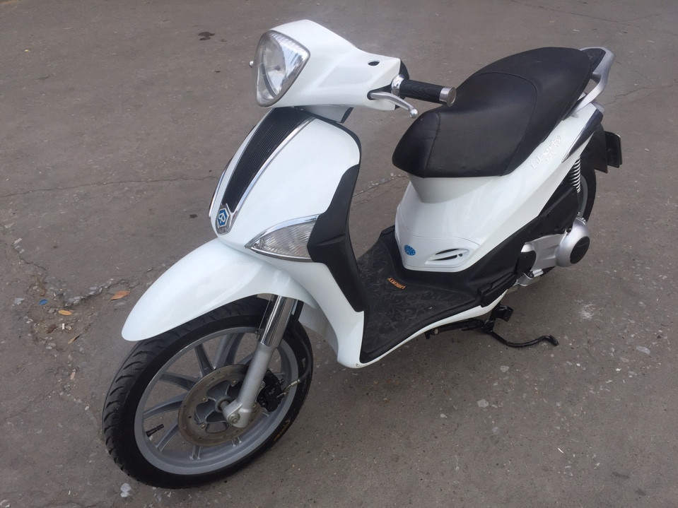liberty-125-nhap-khau-y-2011-mau-trang-30l5-5671-35587-1494228636-59101e9cdf06f.jpg
