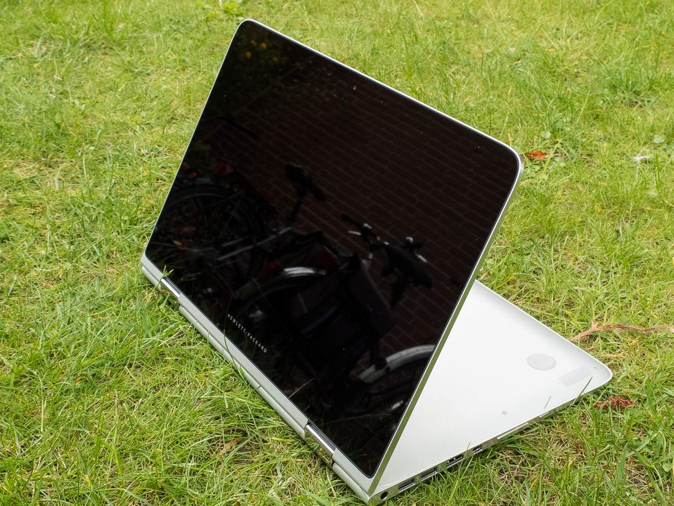 HP_Spectre_13_x360_06_von_23.jpg