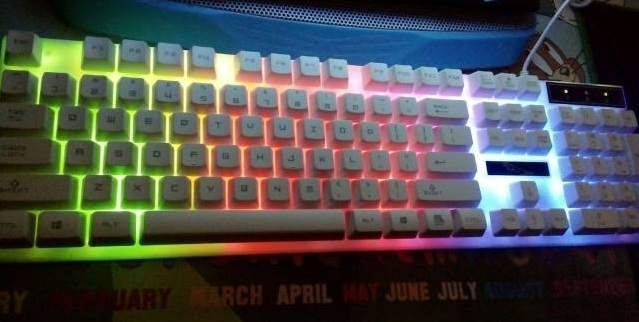 9758812678.jpg