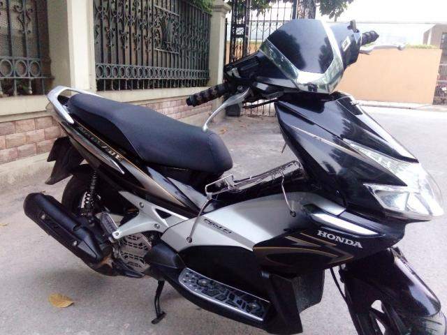 ab 2010 mau den.jpg