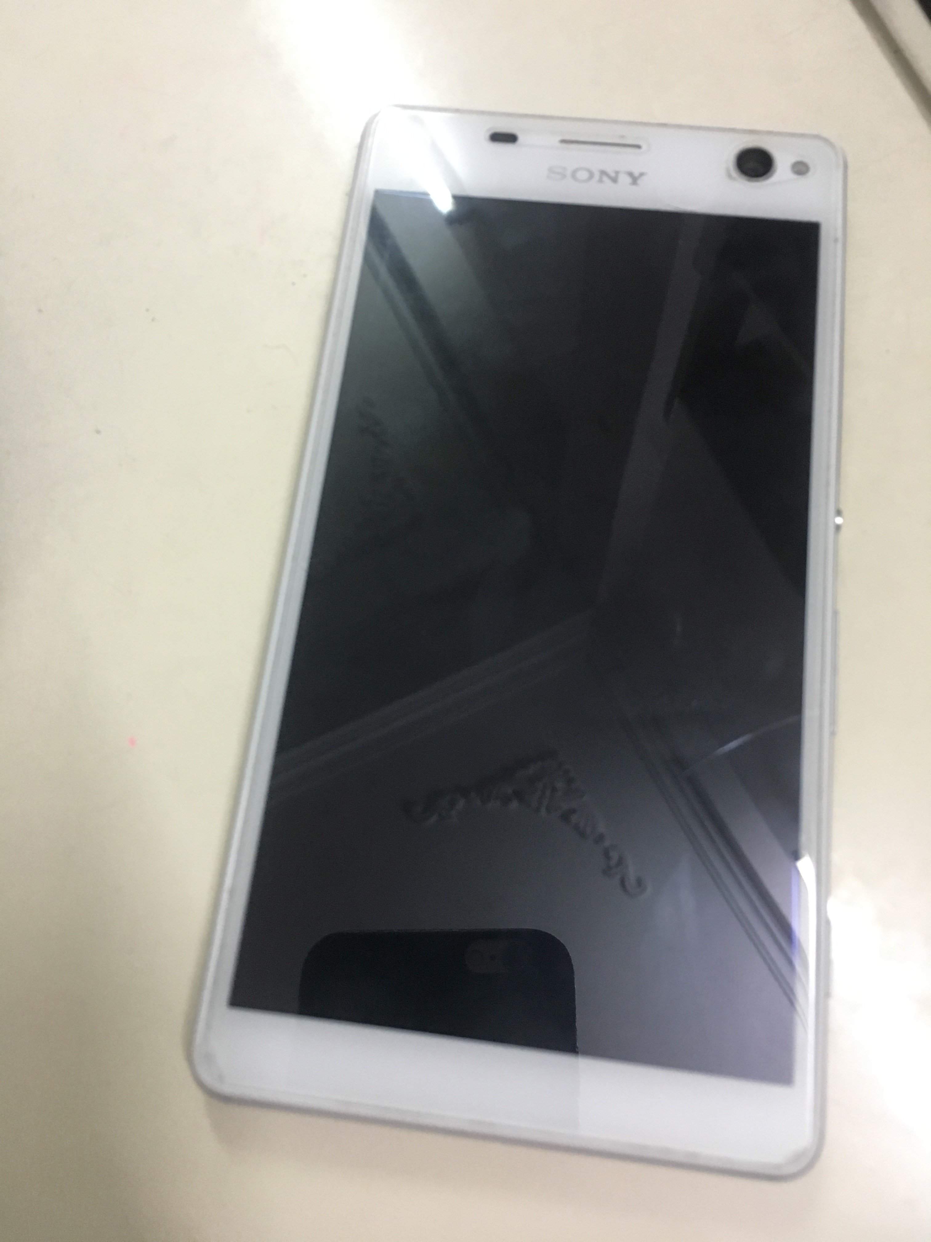 sony c4 trang.jpg