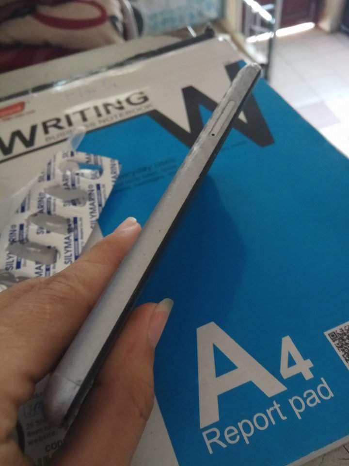 note 3 viền trái.jpg