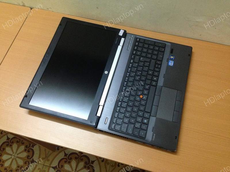 hp_elitebook_8560w-2.JPG