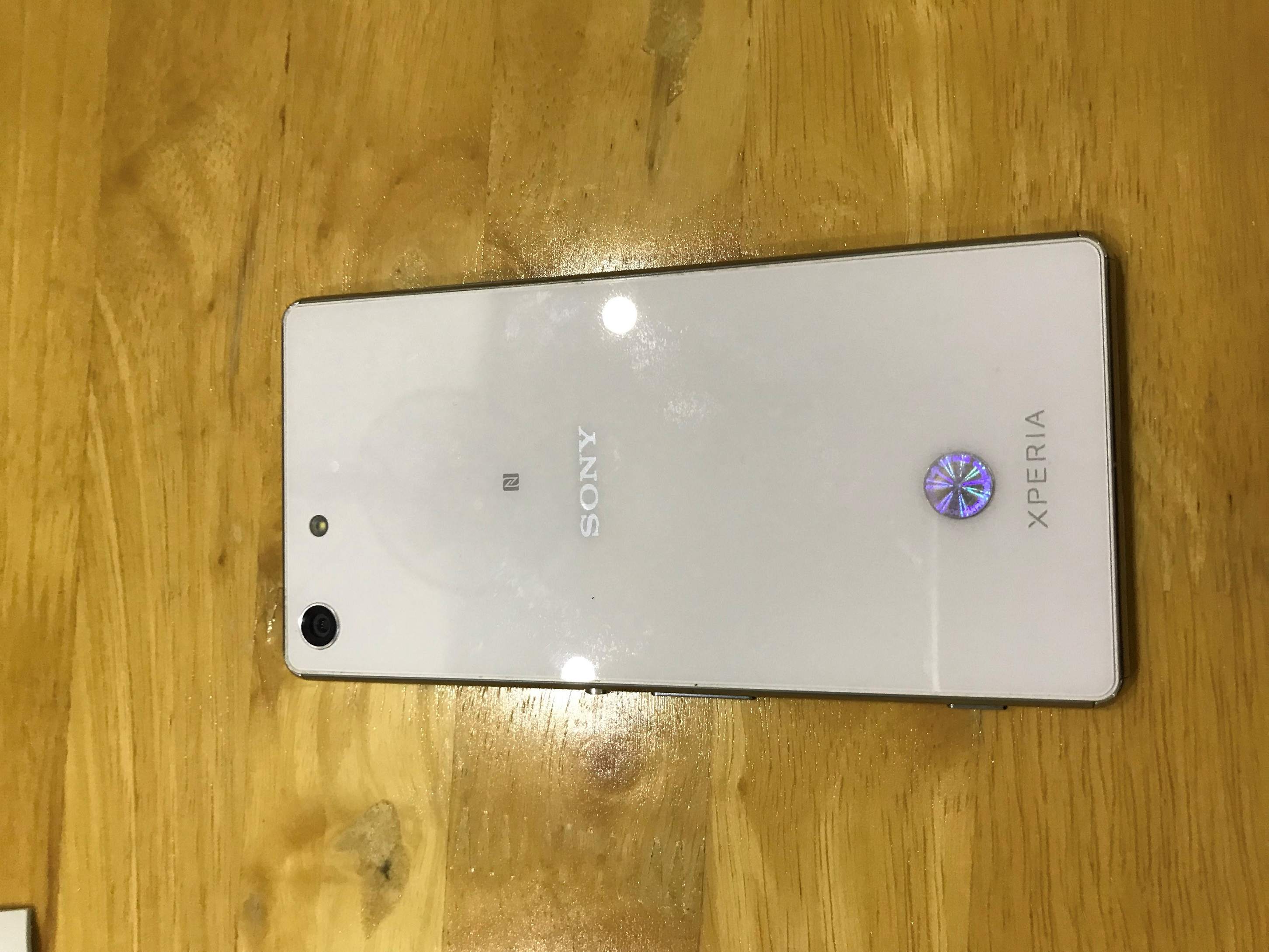 Xperia M5-3.jpg