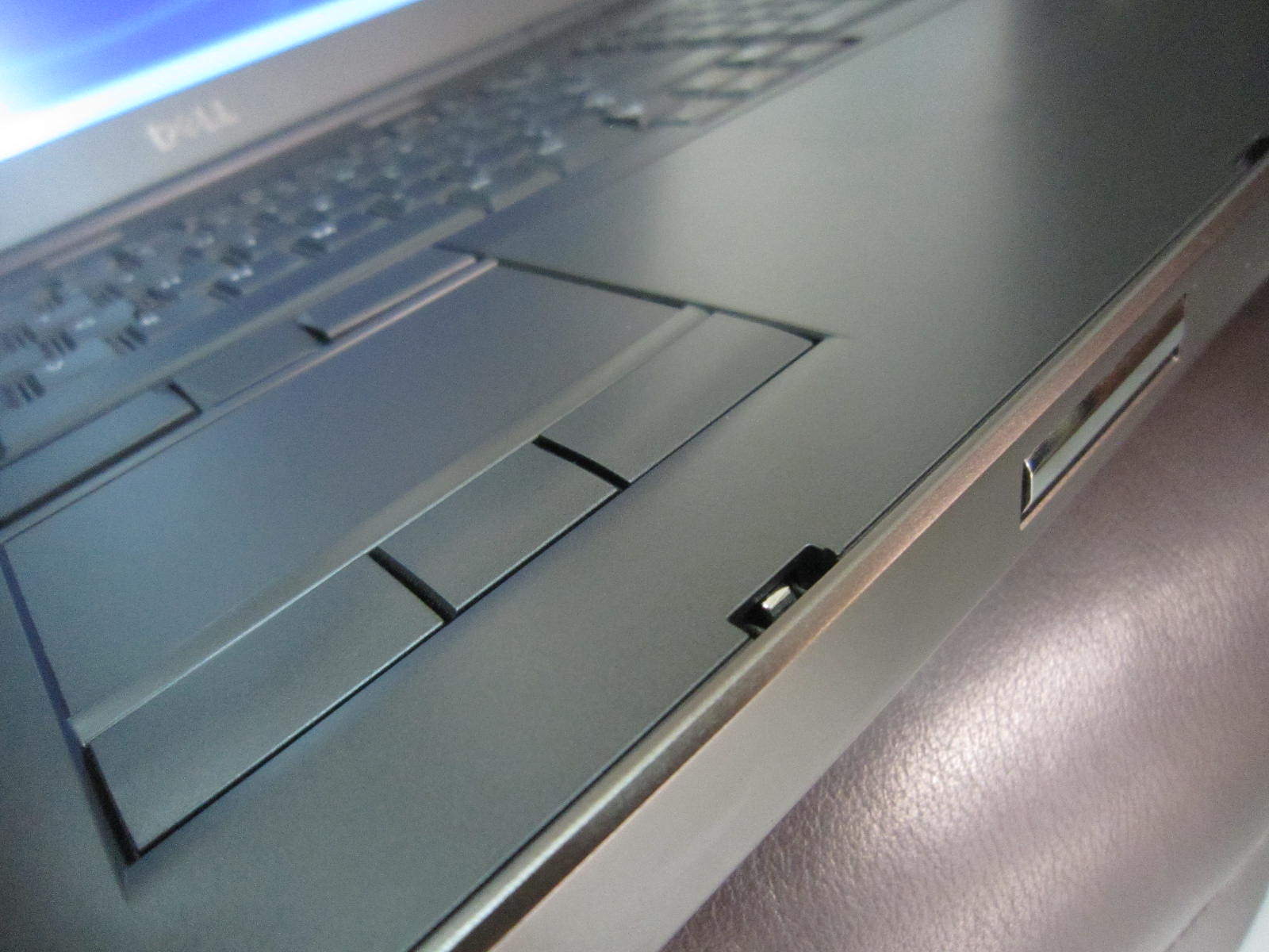dell M6600_laptop3mien (11).JPG