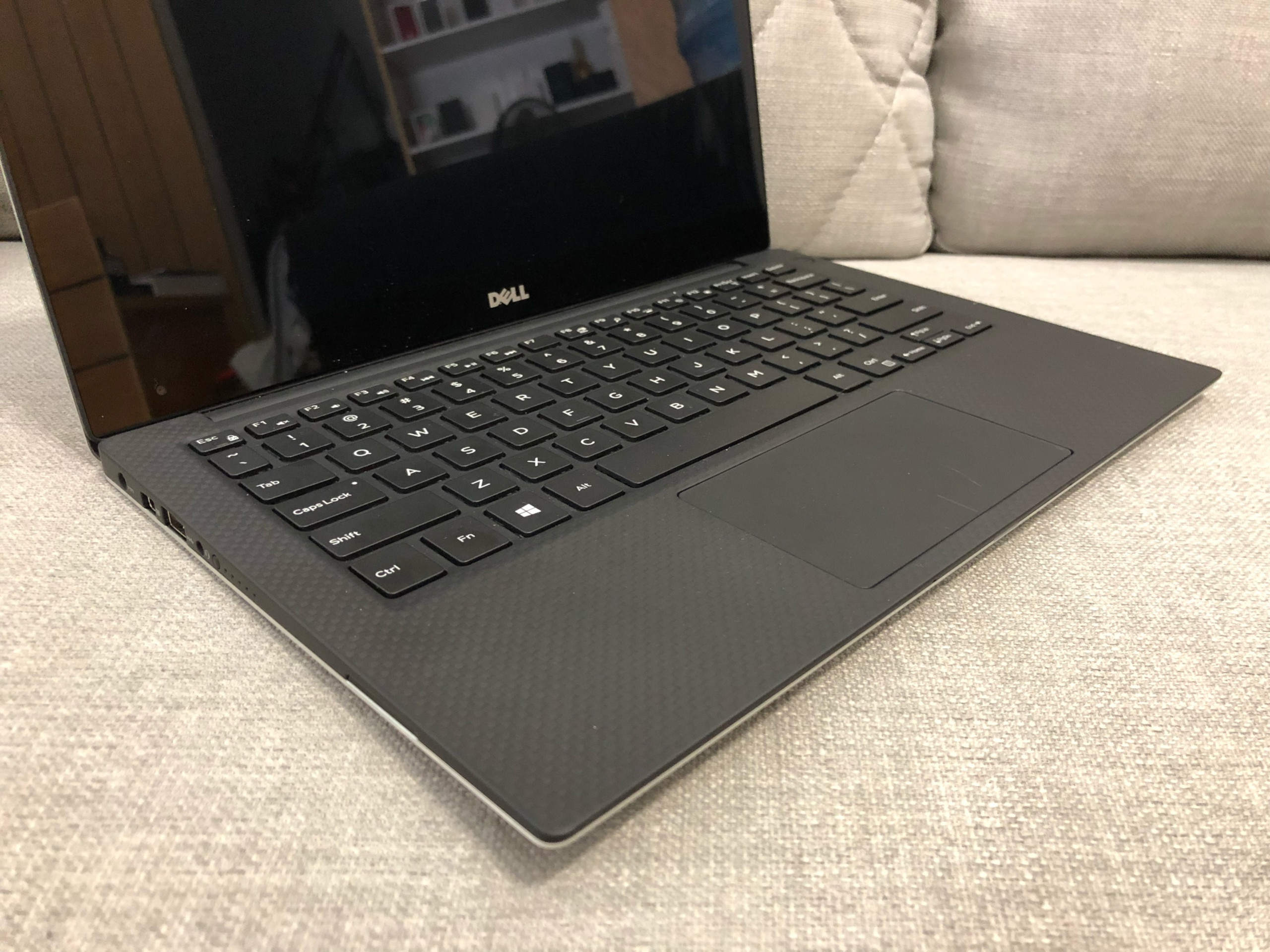 acd222e8d4bb3be562aa.jpg