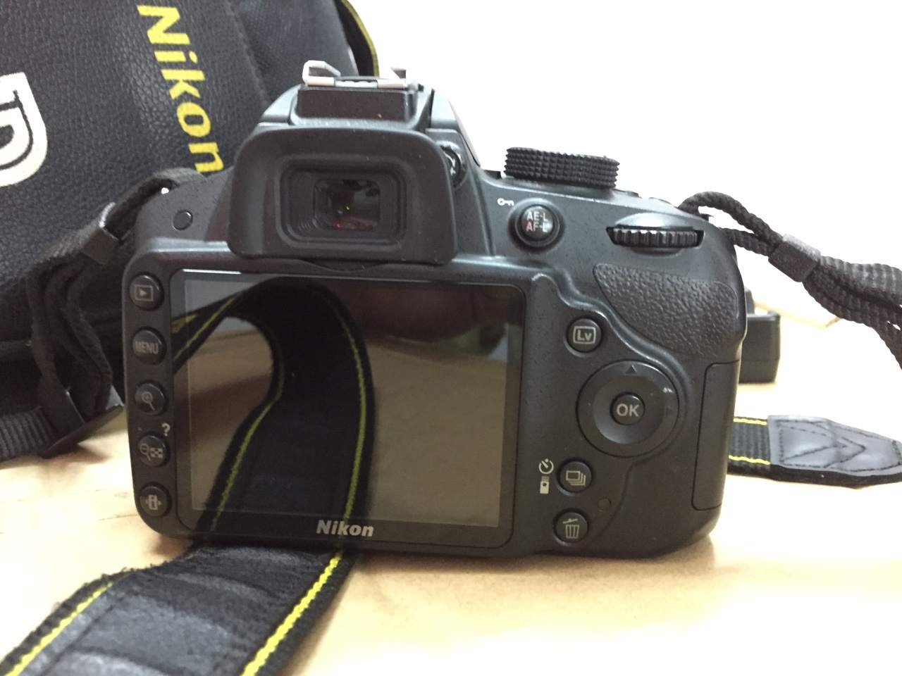 d3200b.jpg