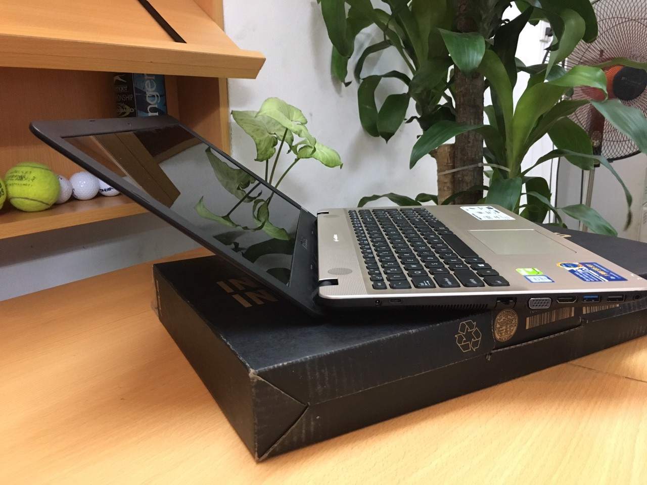 ASUS-X541U-05.jpg