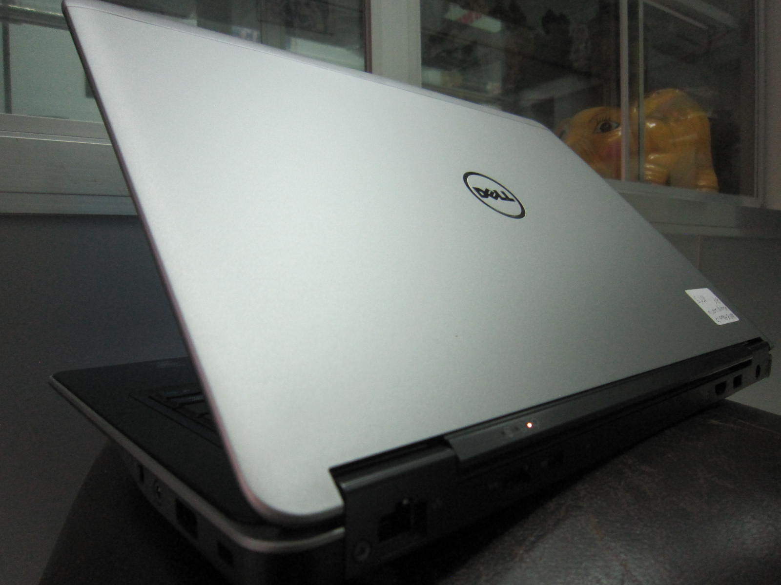 DELL-E7440-10.jpg