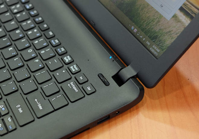 acer-aspire-es1-311-gia-hon-7-trieu-dong_4 (1).jpg
