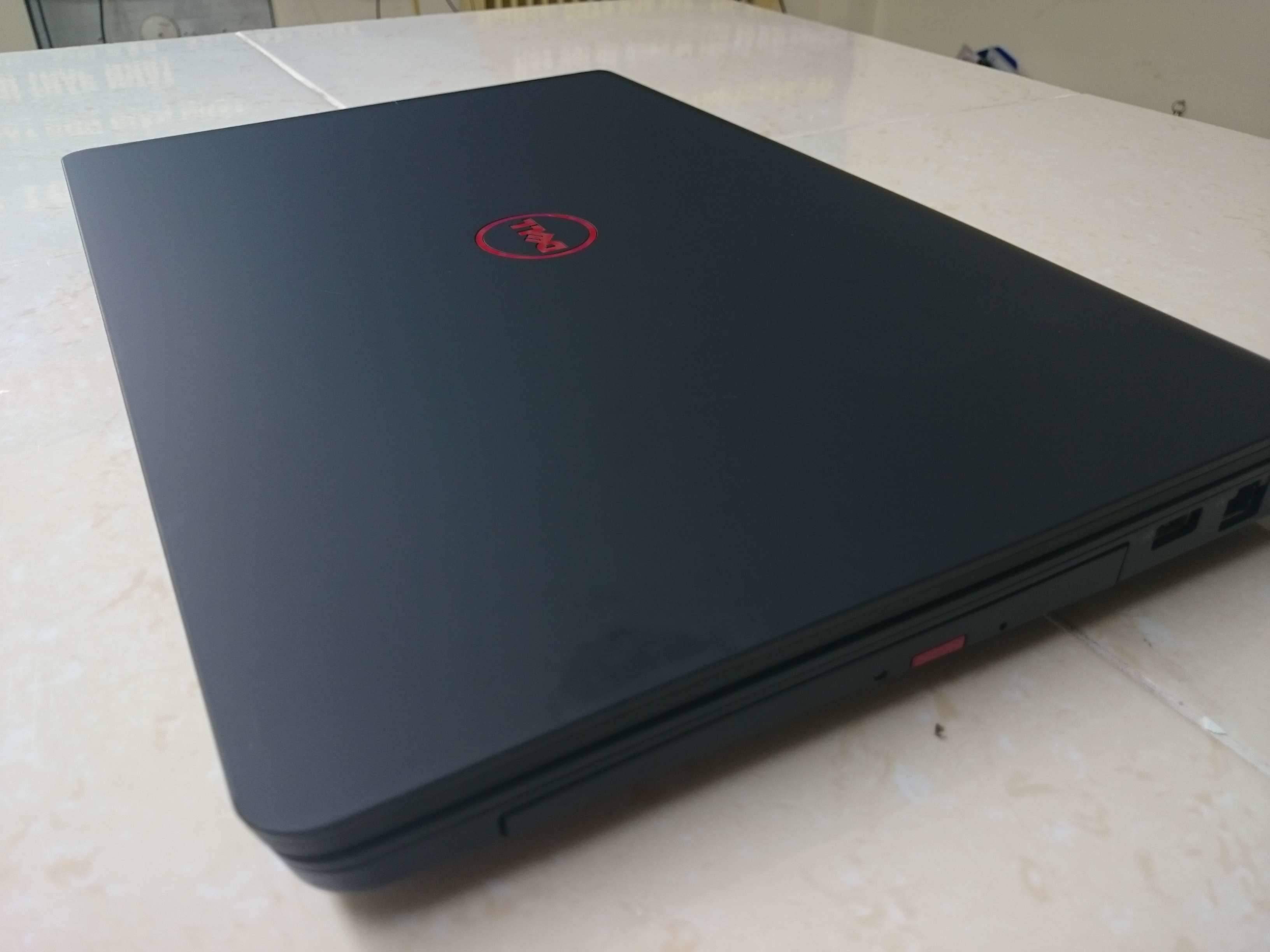 dell-7447-3.jpg